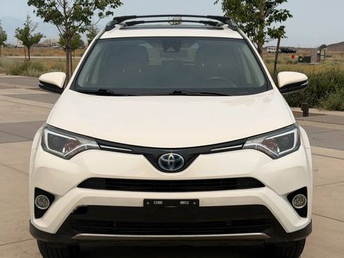 Used 2018 Toyota RAV4 XLE w/ Carpet Mat Package AWD/4WD image 2