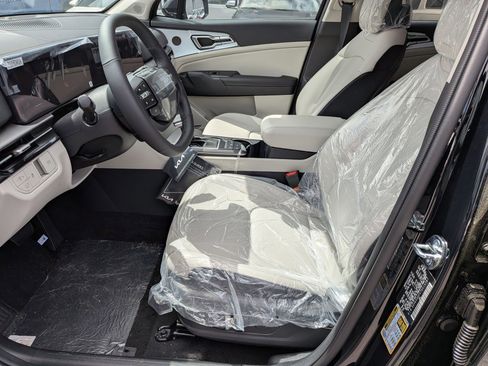 New 2026 Kia Sportage EX FWD image 14