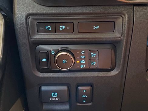 Used 2023 Ford F150 Lariat AWD/4WD image 10