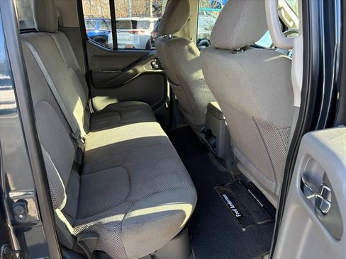 Used 2015 Nissan Frontier SV w/ SV Value Truck Package image 17