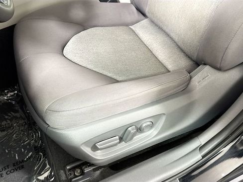 Used 2020 Toyota Camry LE w/ Convenience Package image 15