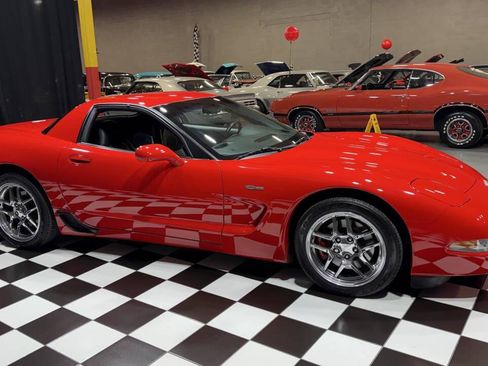 Used 2003 Chevrolet Corvette Z06 w/ Memory Package, 3 Drivers RWD image 10