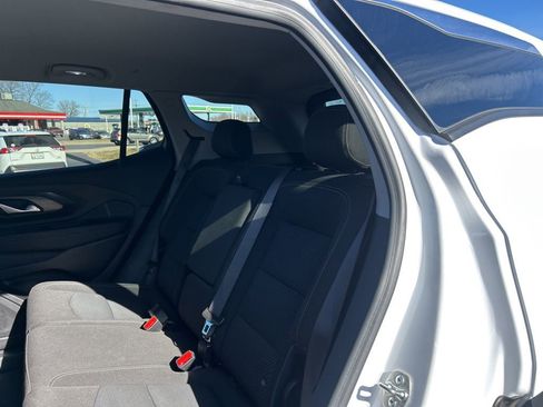 Used 2024 GMC Terrain SLE image 13