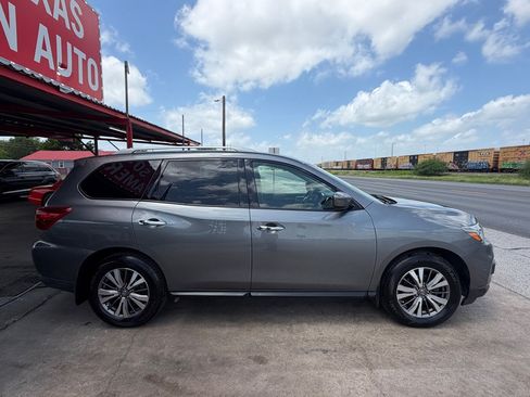 Used 2019 Nissan Pathfinder S AWD/4WD image 33