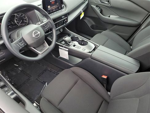 New 2026 Nissan Rogue S image 3