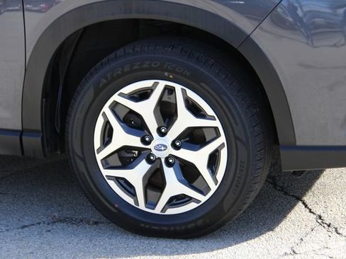 Used 2023 Subaru Forester Premium AWD/4WD image 14