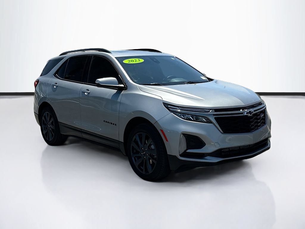 Used 2023 Chevrolet Equinox RS w/ RS Leather Package AWD/4WD image 3