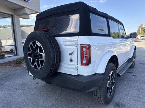 Used 2025 Ford Bronco Outer Banks AWD/4WD image 5