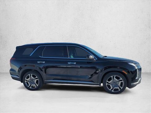 Used 2023 Hyundai Palisade SEL AWD/4WD image 4