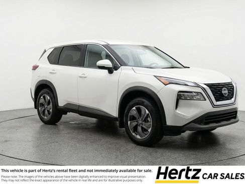 Used 2025 Nissan Rogue SV image 1