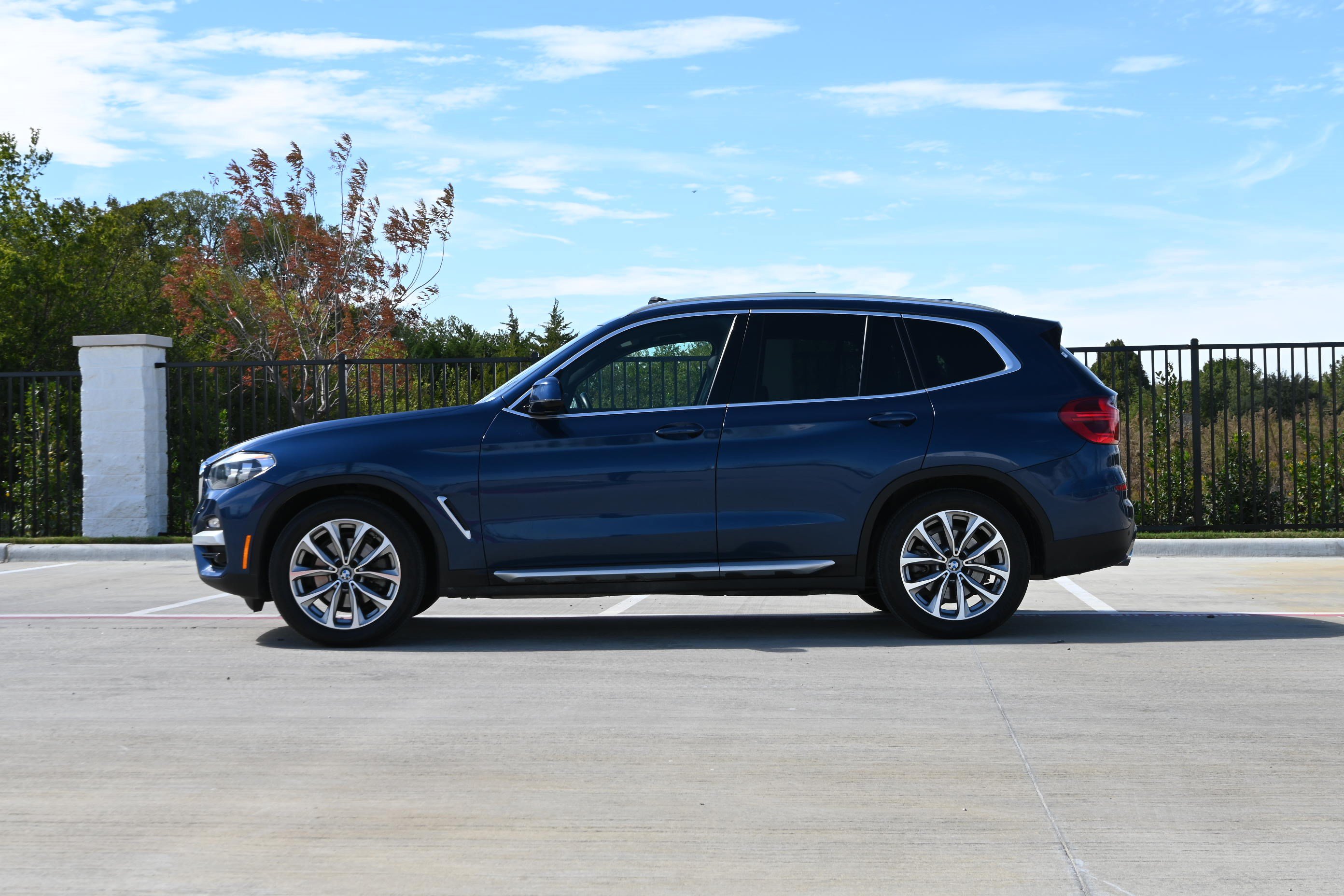 Used 2019 BMW X3 xDrive30i w/ Driving Assistance Package AWD/4WD image 6