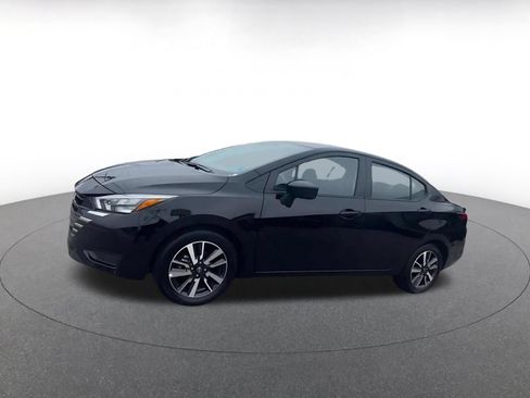 Used 2025 Nissan Versa SV FWD image 8