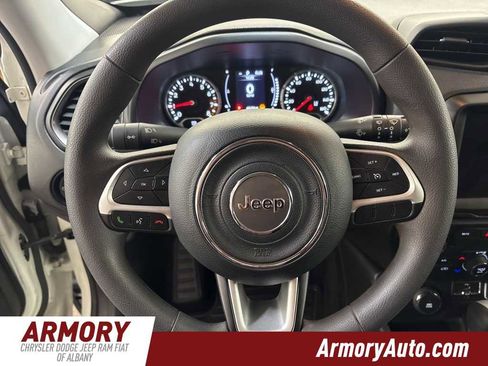 Used 2023 Jeep Renegade Latitude image 13