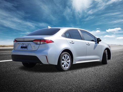 Used 2024 Toyota Corolla LE image 16