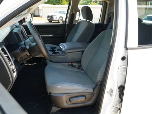 Used 2016 RAM 1500 Express RWD image 7