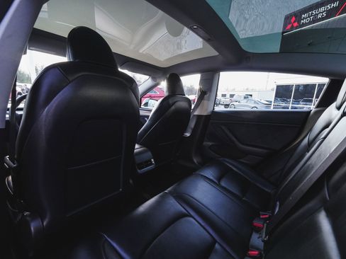 Used 2023 Tesla Model 3 Performance image 26