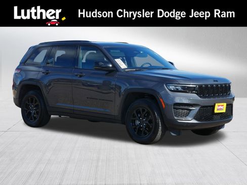 Used 2024 Jeep Grand Cherokee Altitude AWD/4WD image 1