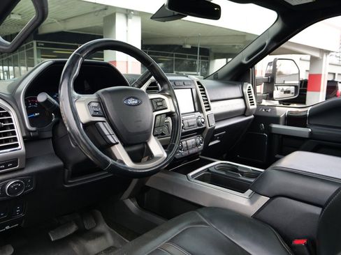 Used 2017 Ford F250 Platinum w/ Platinum Ultimate Package image 7