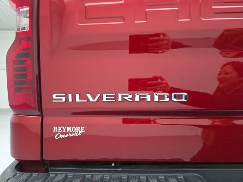 Certified 2022 Chevrolet Silverado 1500 LT w/ Z71 Off-Road Package AWD/4WD image 55