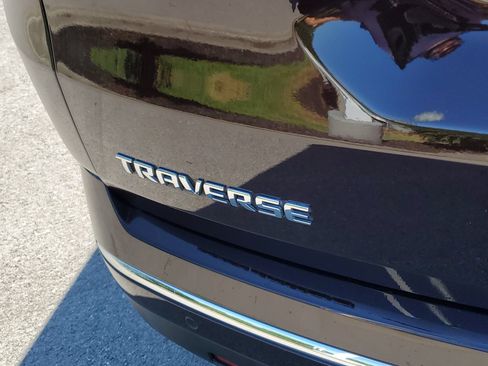 Used 2022 Chevrolet Traverse Premier FWD image 7