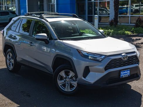 Used 2024 Toyota RAV4 XLE w/ Convenience Package AWD/4WD image 2