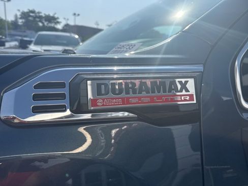 New 2025 GMC Sierra 2500 Denali w/ Denali Reserve Package image 6