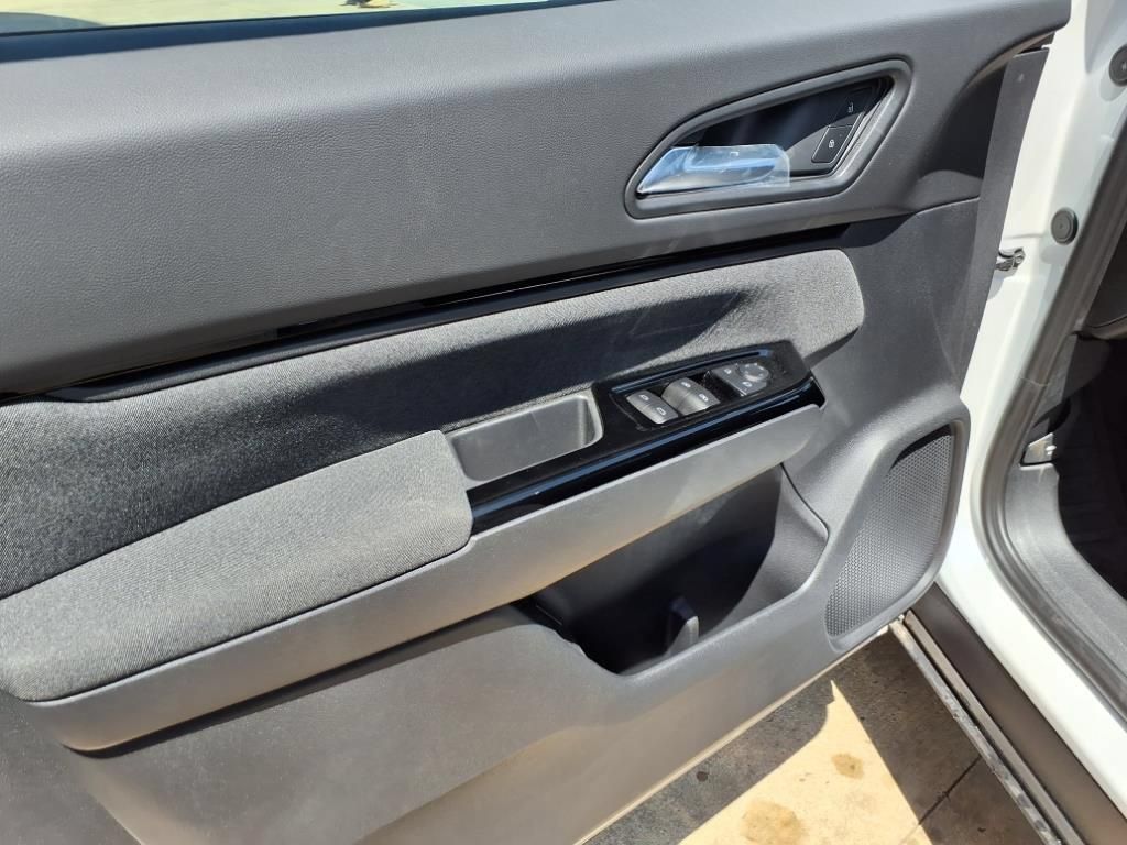 Used 2025 Honda Prologue EX image 11