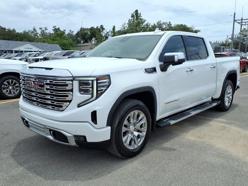 Used 2022 GMC Sierra 1500 Denali RWD image 3