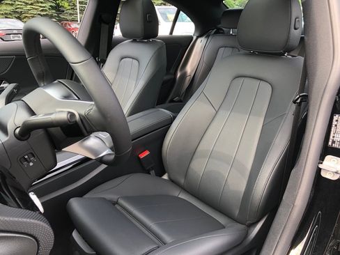 Used 2025 Mercedes-Benz CLA 250 4MATIC image 30