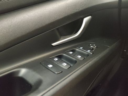 Used 2023 Hyundai Elantra SEL w/ Preferred Accessory Package FWD image 27