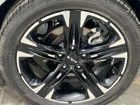 Used 2023 Kia K5 GT-Line image 38