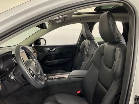 Certified 2024 Volvo XC60 B5 Plus w/ Climate Package AWD/4WD image 29