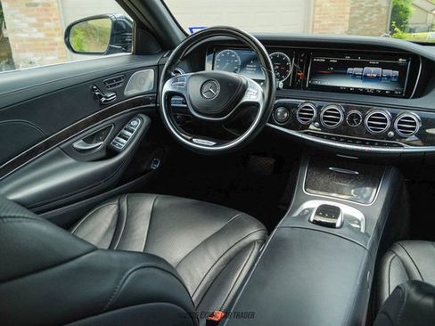 Used 2017 Mercedes-Benz S 550 4MATIC Sedan image 39