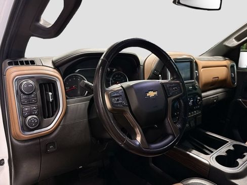 Used 2020 Chevrolet Silverado 1500 High Country AWD/4WD image 9