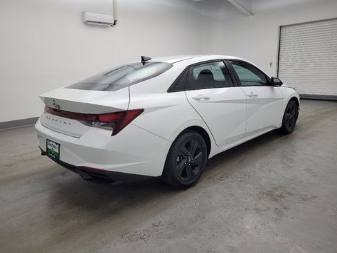 Used 2021 Hyundai Elantra SEL FWD image 10