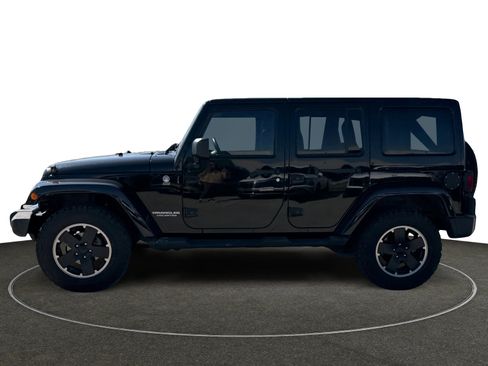 Used 2012 Jeep Wrangler Altitude image 2