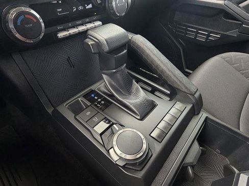 Certified 2024 Toyota Tacoma SR AWD/4WD image 17