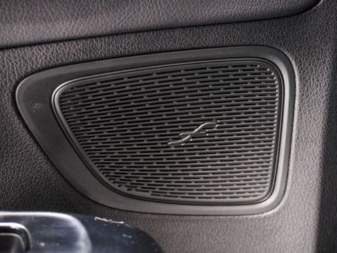 Used 2024 Mercedes-Benz C 300 4MATIC Sedan image 9