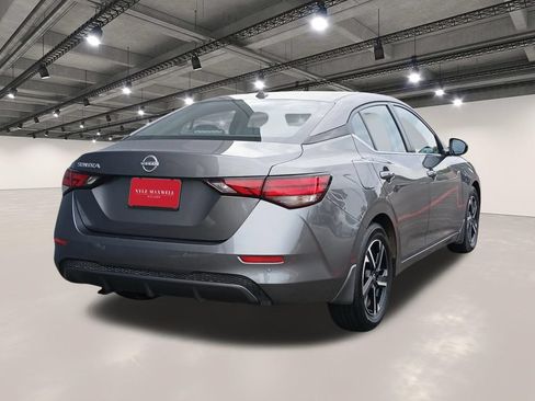 Used 2025 Nissan Sentra SV FWD image 16
