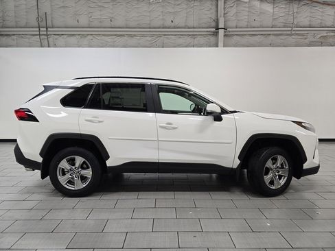 New 2025 Toyota RAV4 XLE image 18
