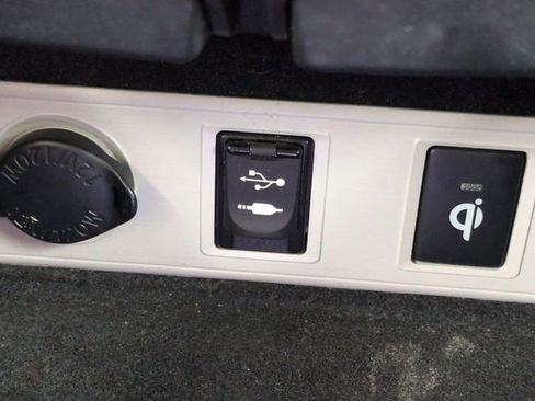 Used 2017 Toyota Avalon Limited FWD image 22