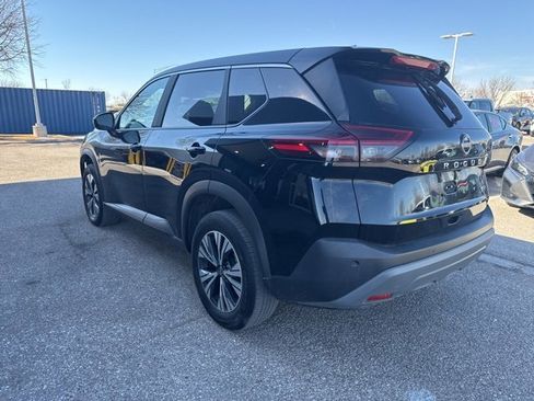 Certified 2023 Nissan Rogue SV image 4