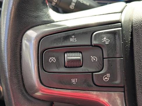 Used 2022 Chevrolet Suburban RST w/ Luxury Package image 13