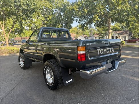 Used 1993 Toyota Pickup Deluxe AWD/4WD image 6