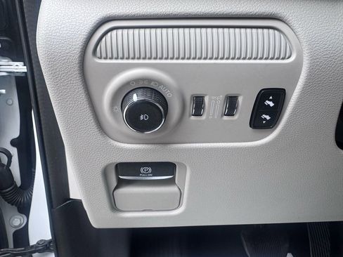 Used 2022 Jeep Wagoneer Series II w/ Flexible Seating Group image 13