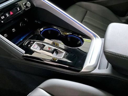 Used 2025 Audi Q5 Premium w/ Convenience Package AWD/4WD image 9