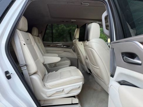 Used 2021 Cadillac Escalade Sport Platinum image 35