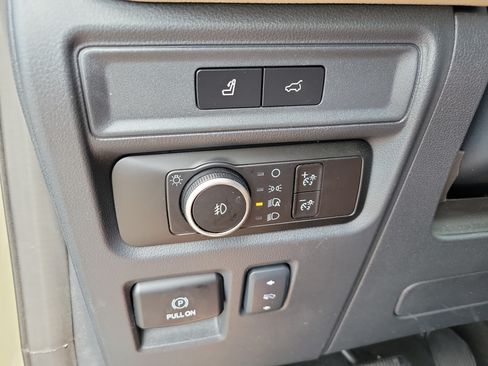 Used 2024 Ford Expedition Max Limited AWD/4WD image 24