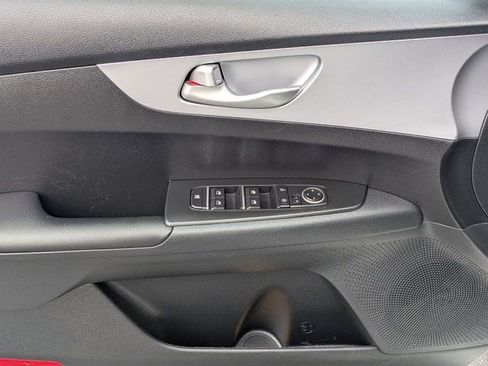 Used 2024 Kia Forte LXS w/ LXS Technology Package image 17