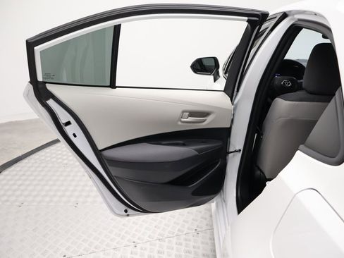 Certified 2025 Toyota Corolla LE image 21